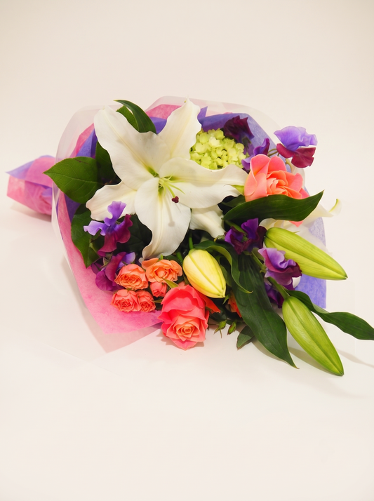 大輪白ユリとピンクバラの華やかエレガントブーケ｜誕生日 お祝い 記念日 発表会 花束